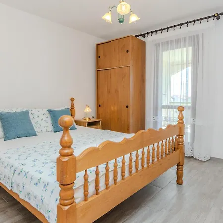 2 Bedroom Stunning In