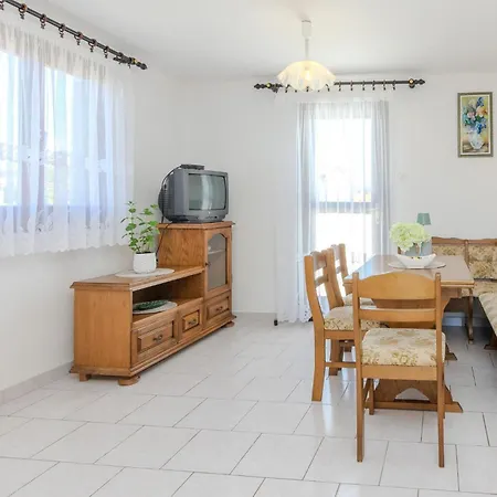 Appartement 2 Bedroom Stunning In