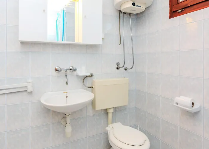 2 Bedroom Amazing In 아파트 비르